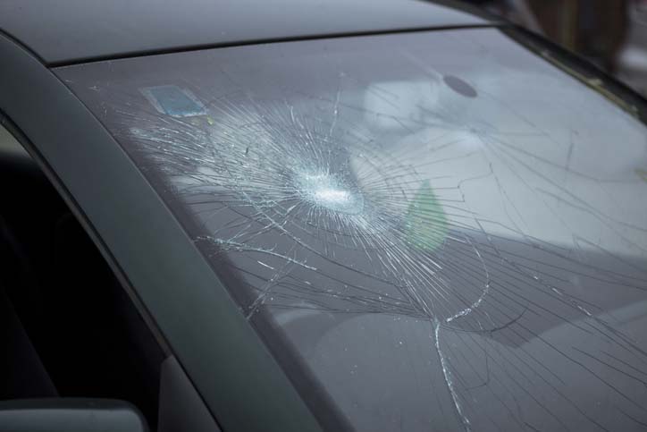 Emergency Windshield Repair Minimizing Downtime and Ensuring Road Safety
