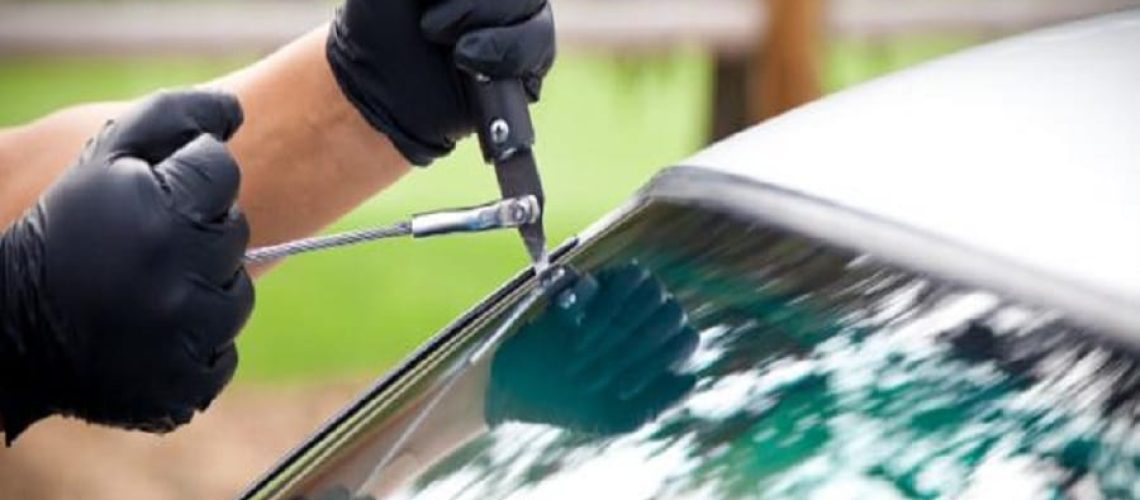 How to Properly Handle a Windshield Repair in Calgary Super Auto